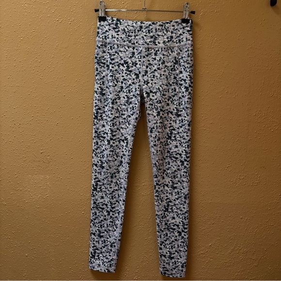 Athleta Other - Athleta Kids Monochrome Patterned Leggings